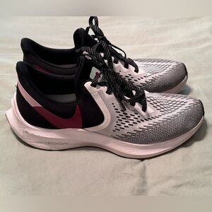 Nike Women’s Zoom Running Shoes Size 9